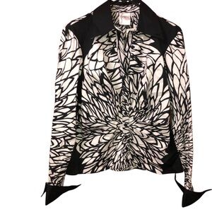 NWT Finley Button Up Flip Cuff Blouse Size:LARGE Shirt Fitted Black White Ruched